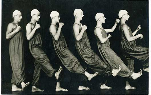 „Tanze Dein Leben – Tanze Dich selbst“ Tanz wird Kunst – Edwin Scharff-Museum